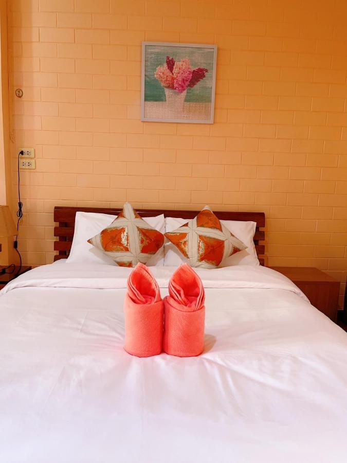 Bunraksa Resort Kamphaeng Phet Exterior photo